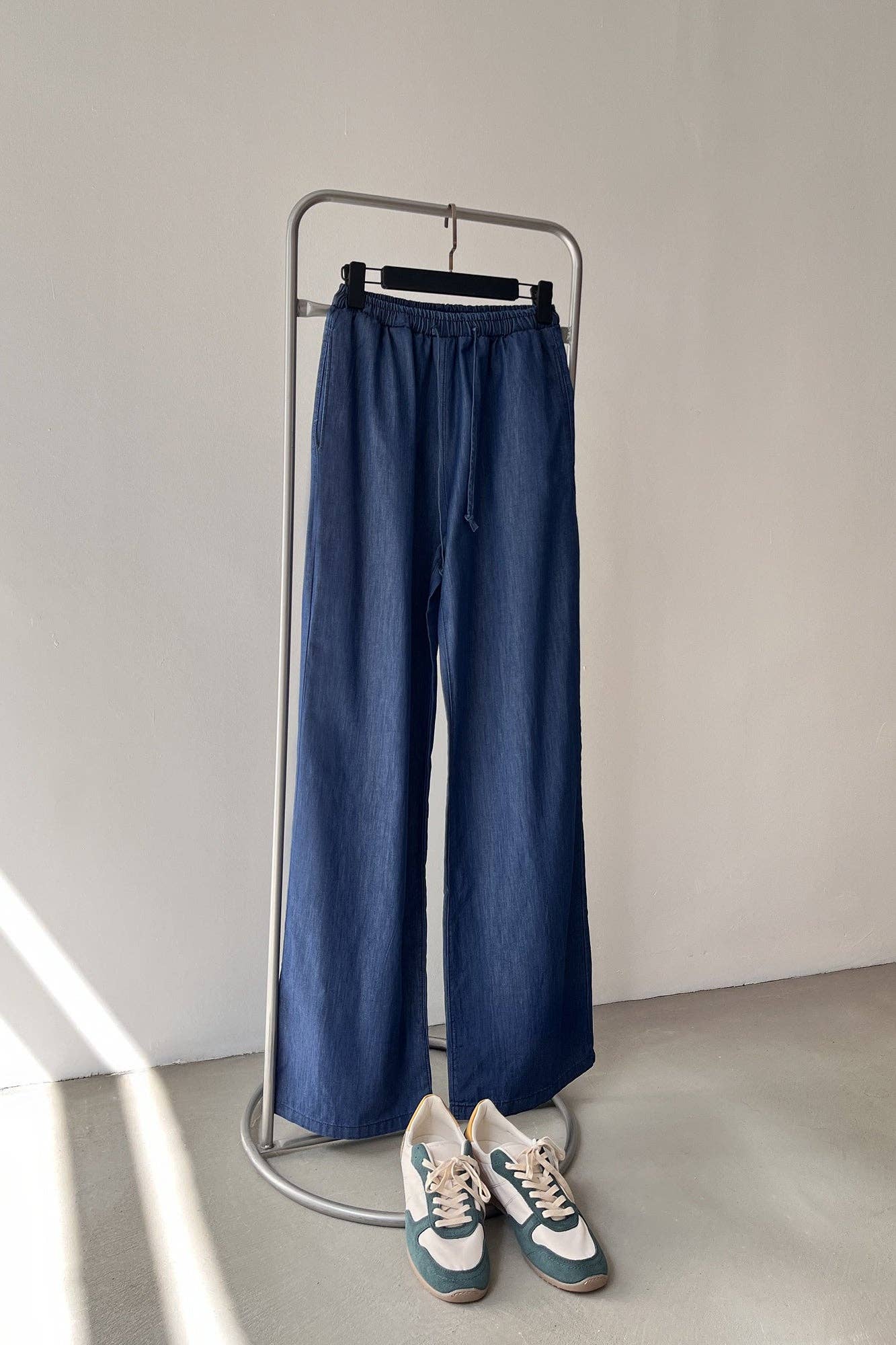 Pantaloni a gamba larga effetto denim con coulisse