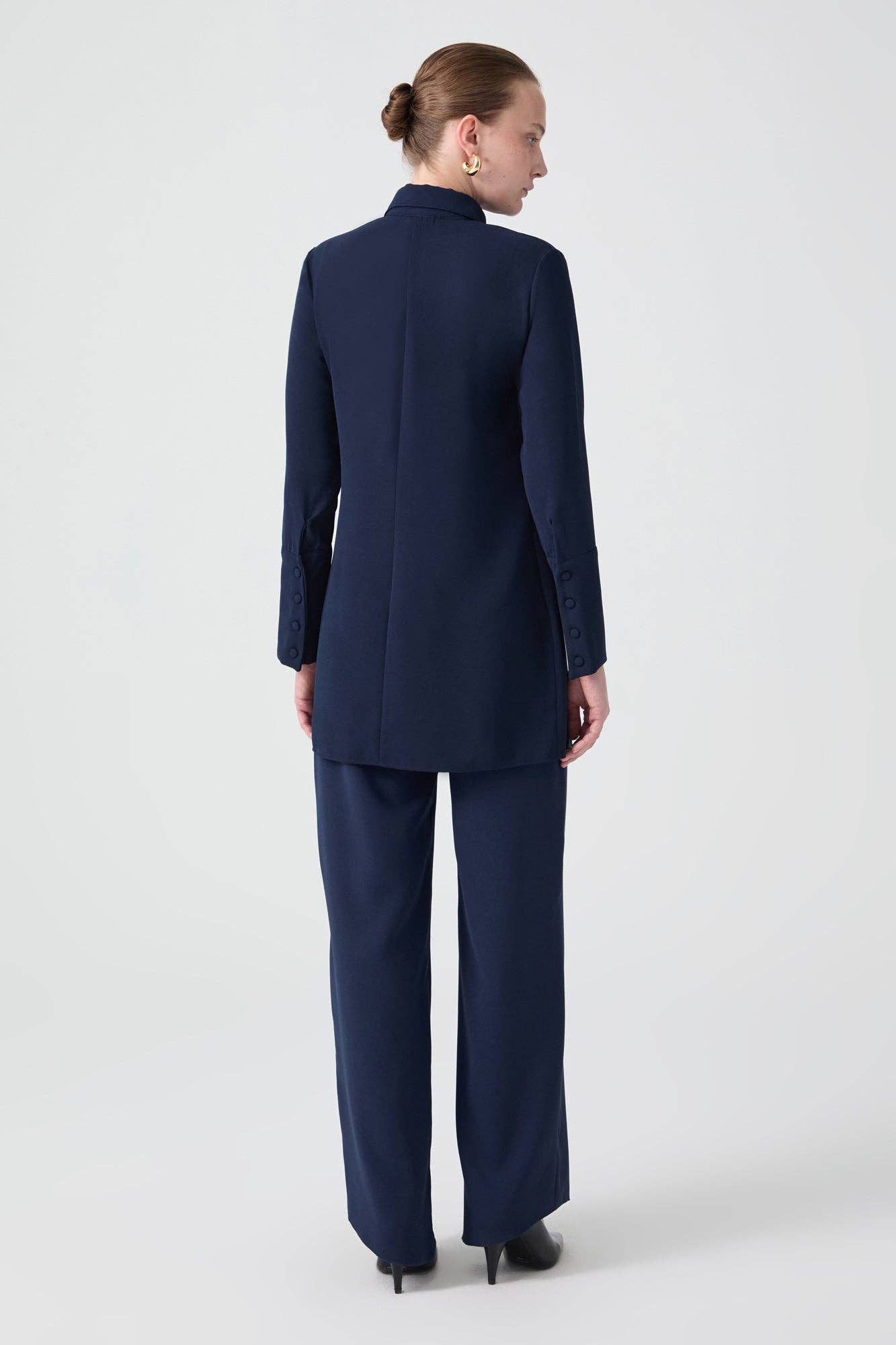 Camicia in crêpe con dettagli in paillettes