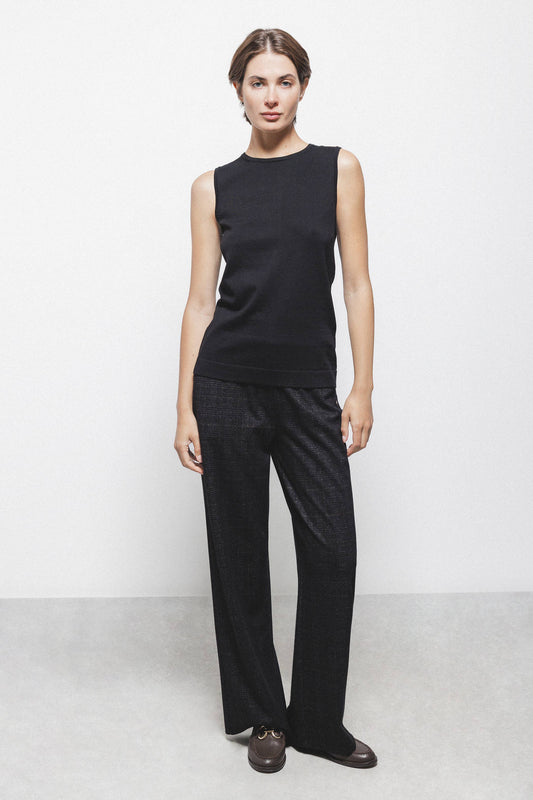 Top in maglia rasata con scollo rotondo