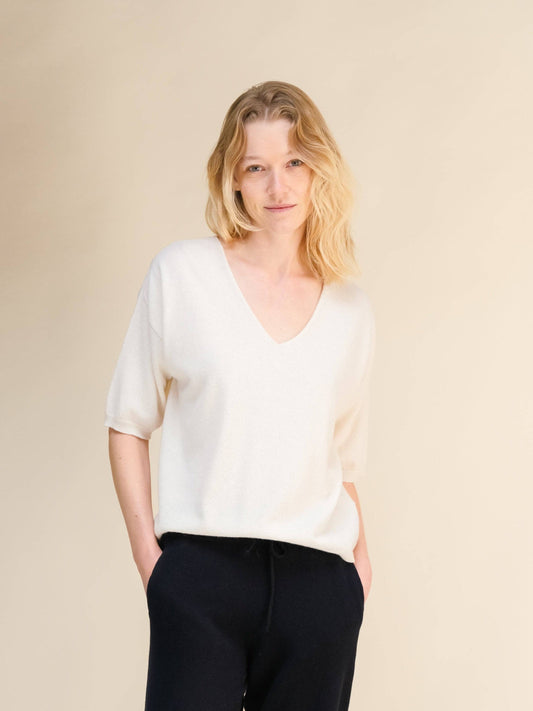 T-shirt in misto cashmere a scollo V seamless 3D-knit