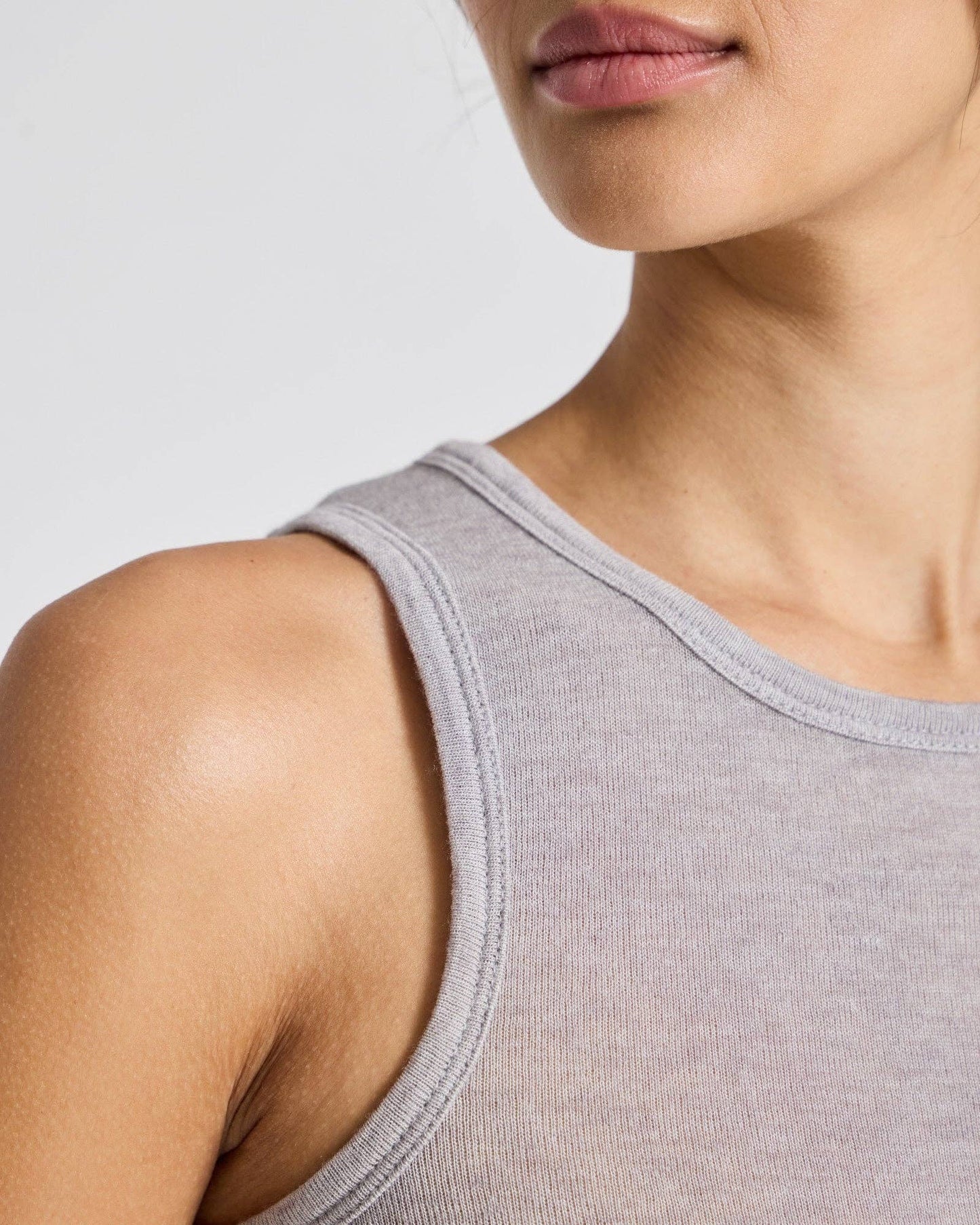 Top smanicato in lana Alberte grigio chiaro mélange