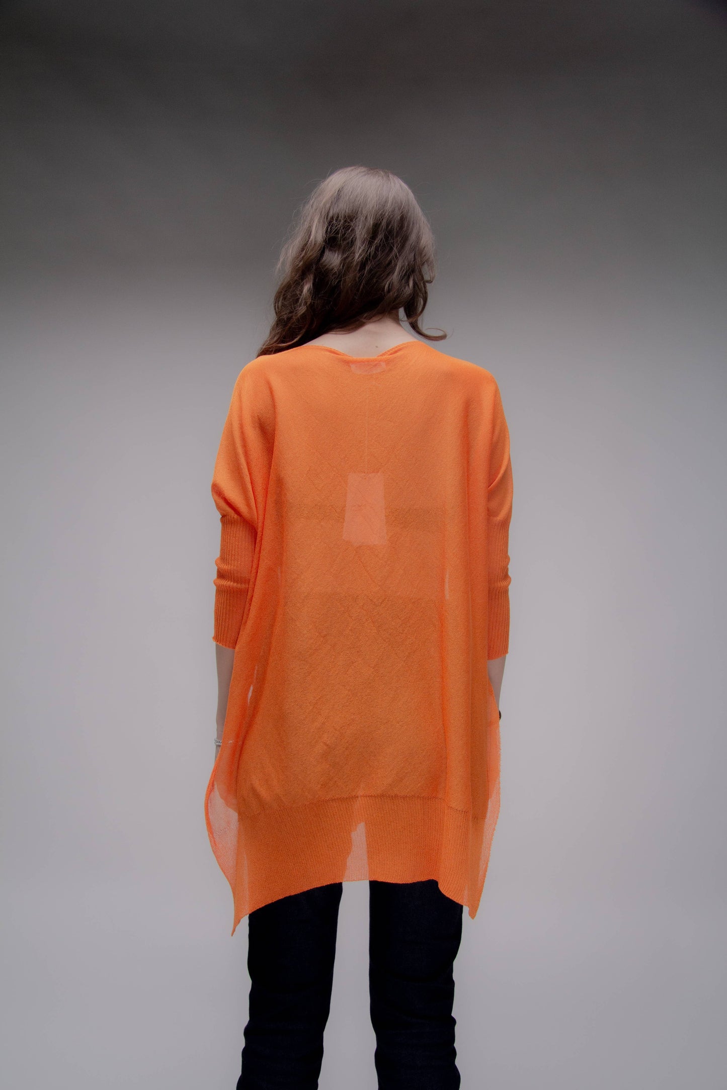 Pullover oversize con scollo a V in maglia 3D