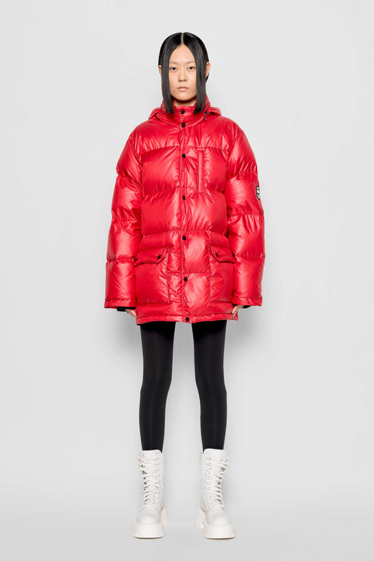 Piumino lungo rosso lucido con cappuccio rimovibile