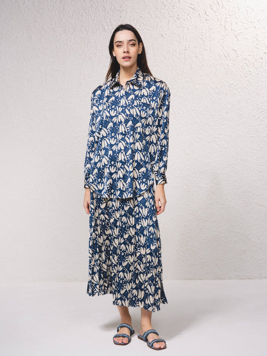 Blusa fluida in raso stampato