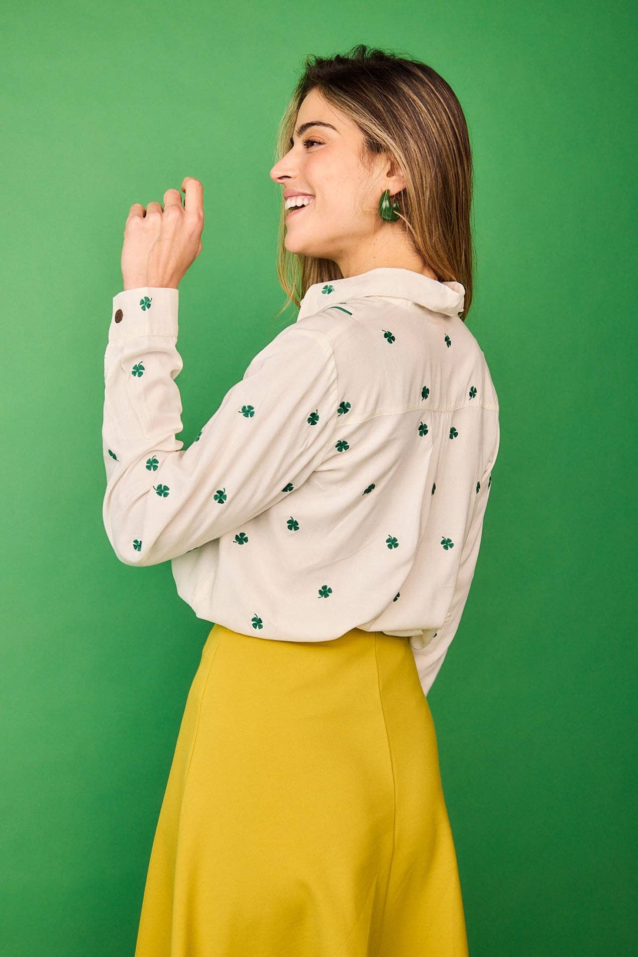 Camicia Bellota Ricamata con Trifogli