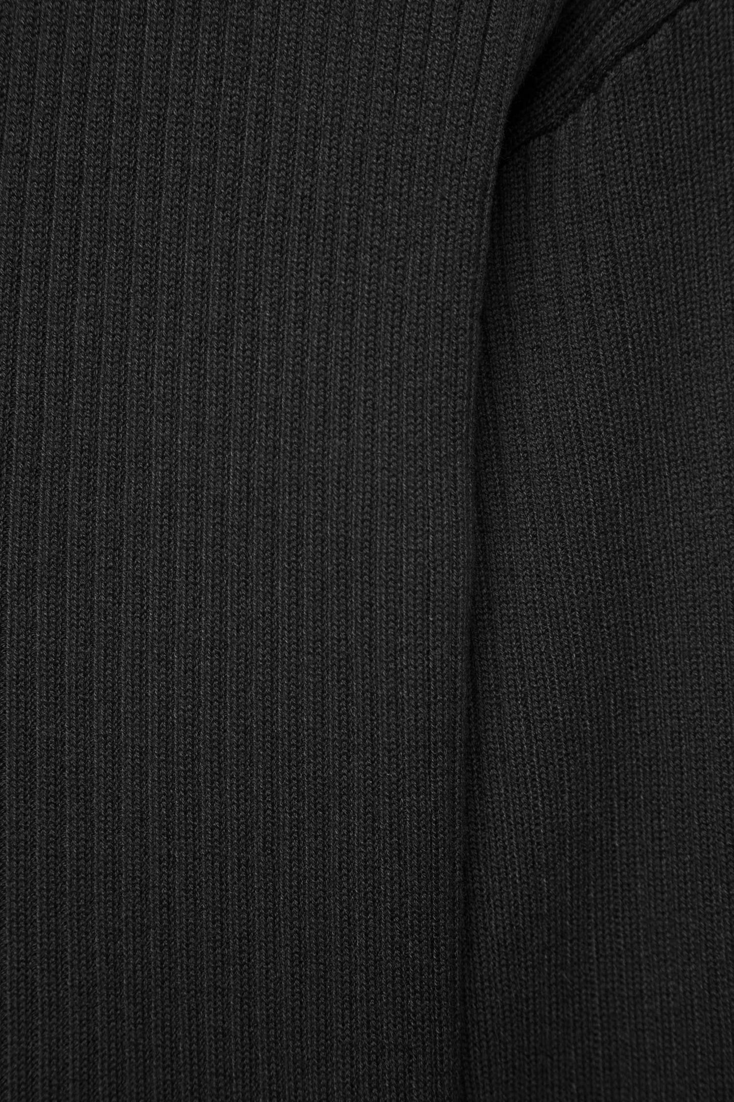 Maglione a coste con scollo a V