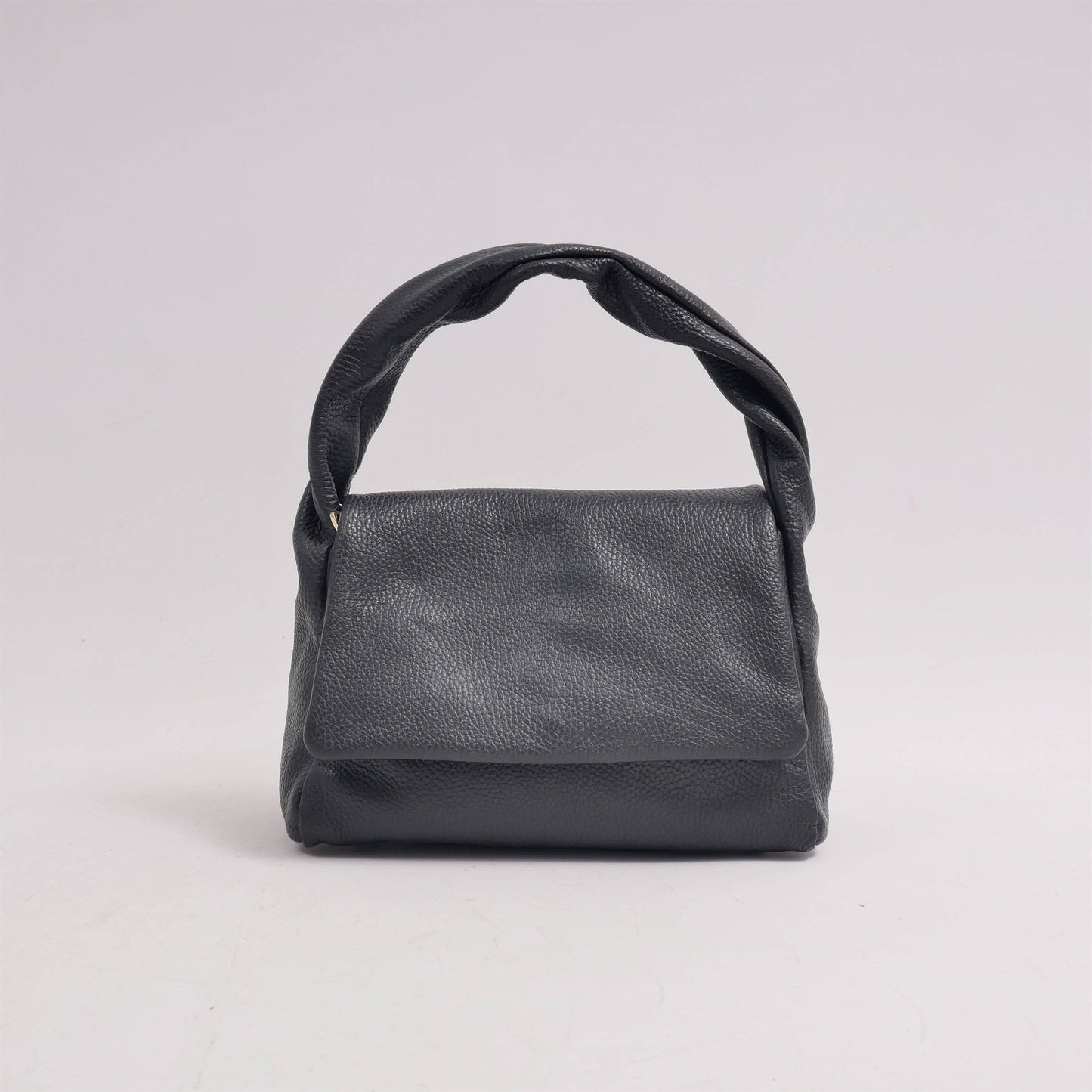 Borsa a spalla in pelle con patta