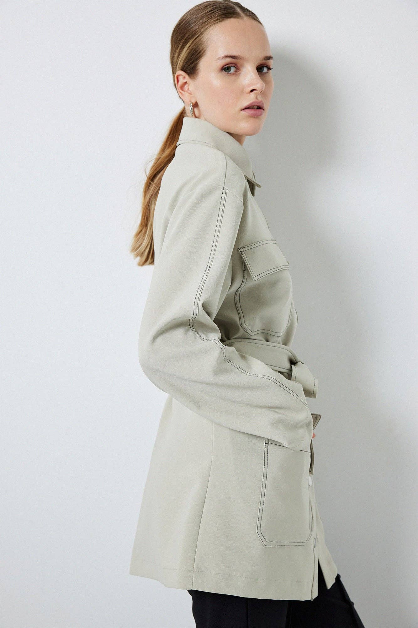 Camicia overshirt con cintura in vita