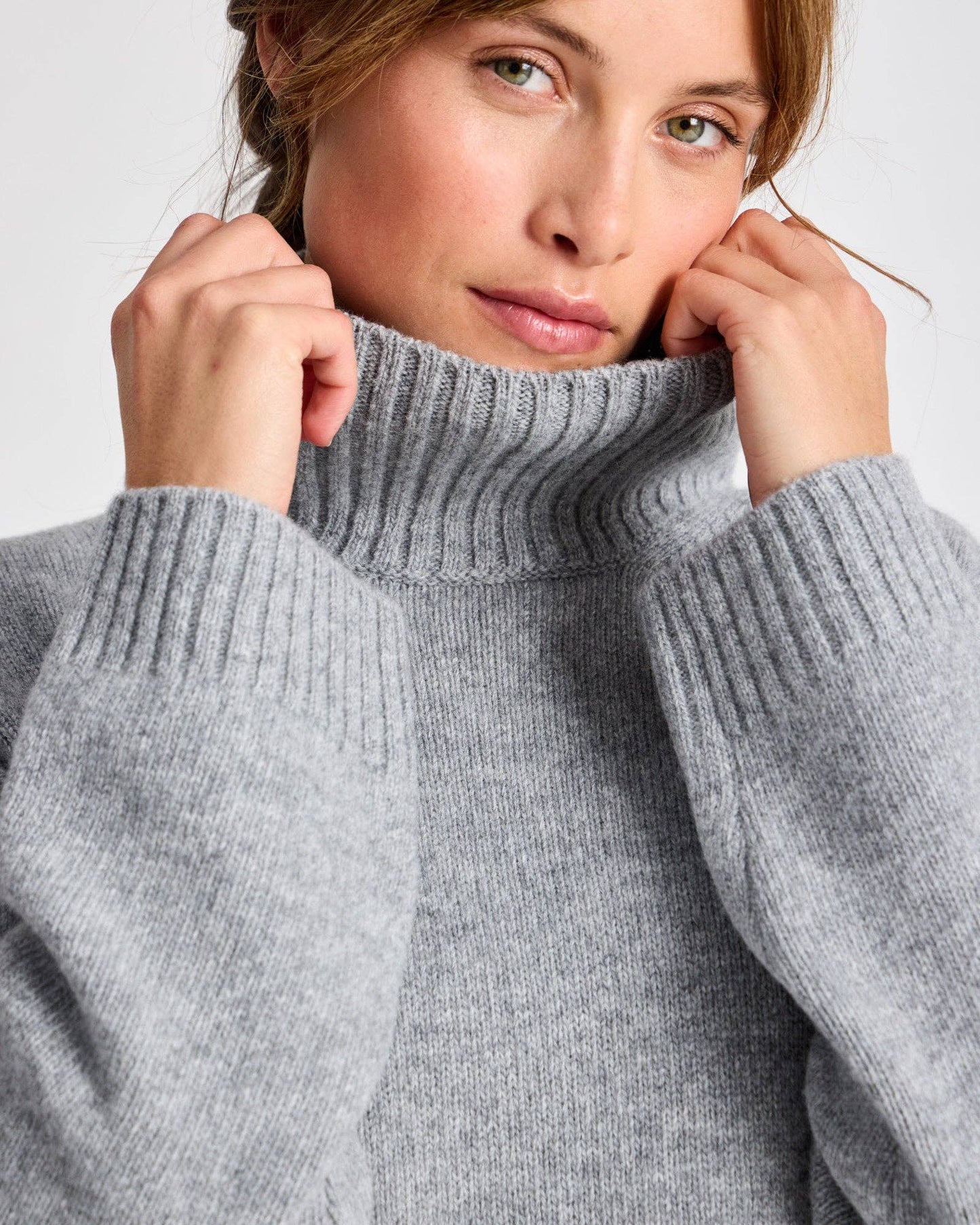Maglione dolcevita in lana d’agnello grigio mélange