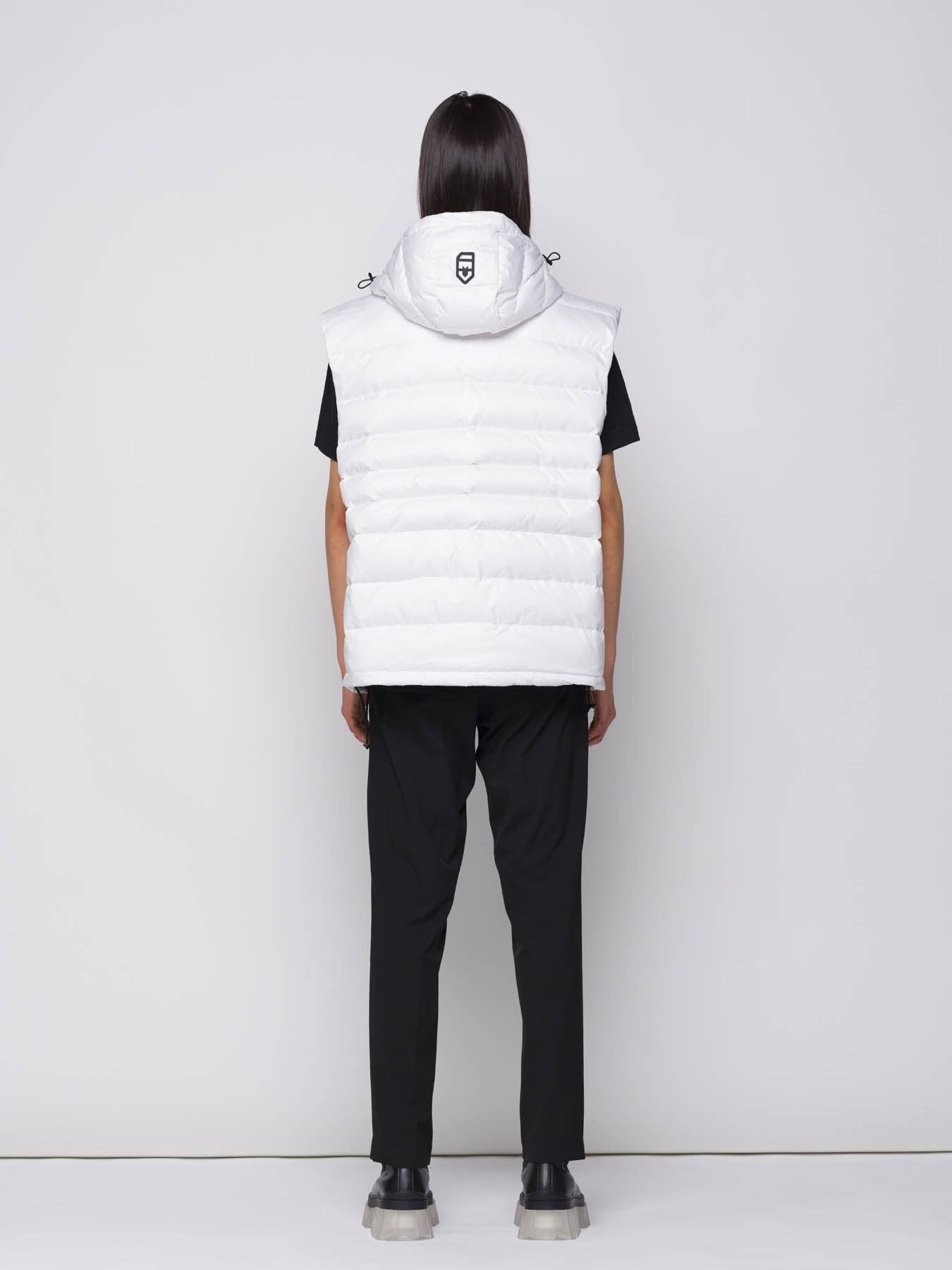 Gilet imbottito con cappuccio e zip