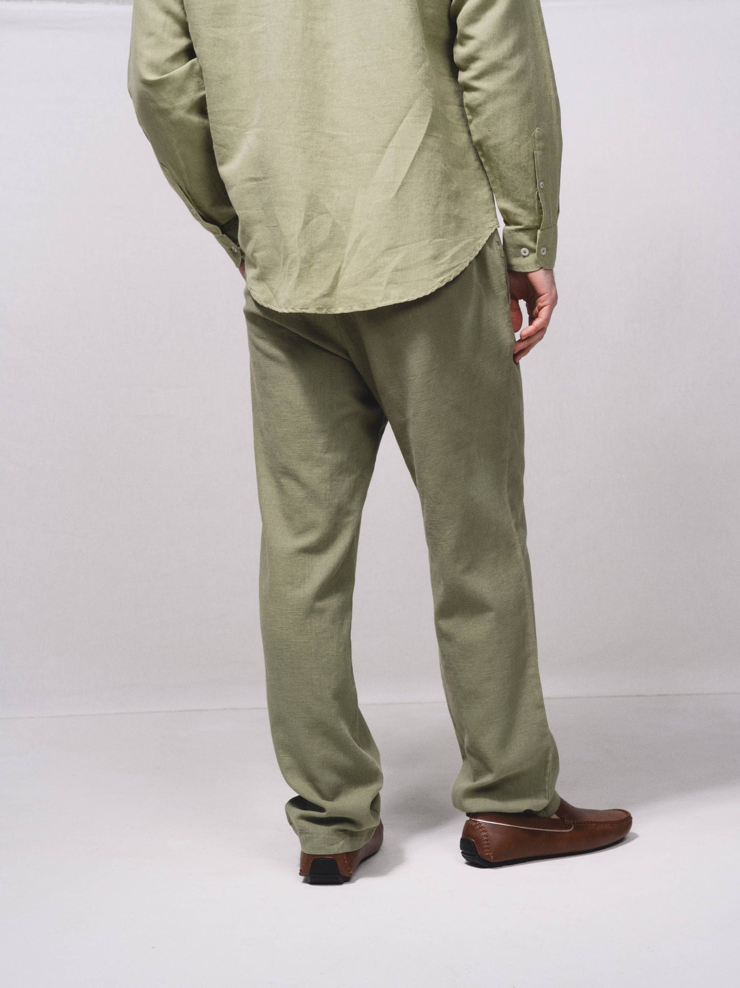 Pantaloni in lino misto cotone con vita elasticizzata