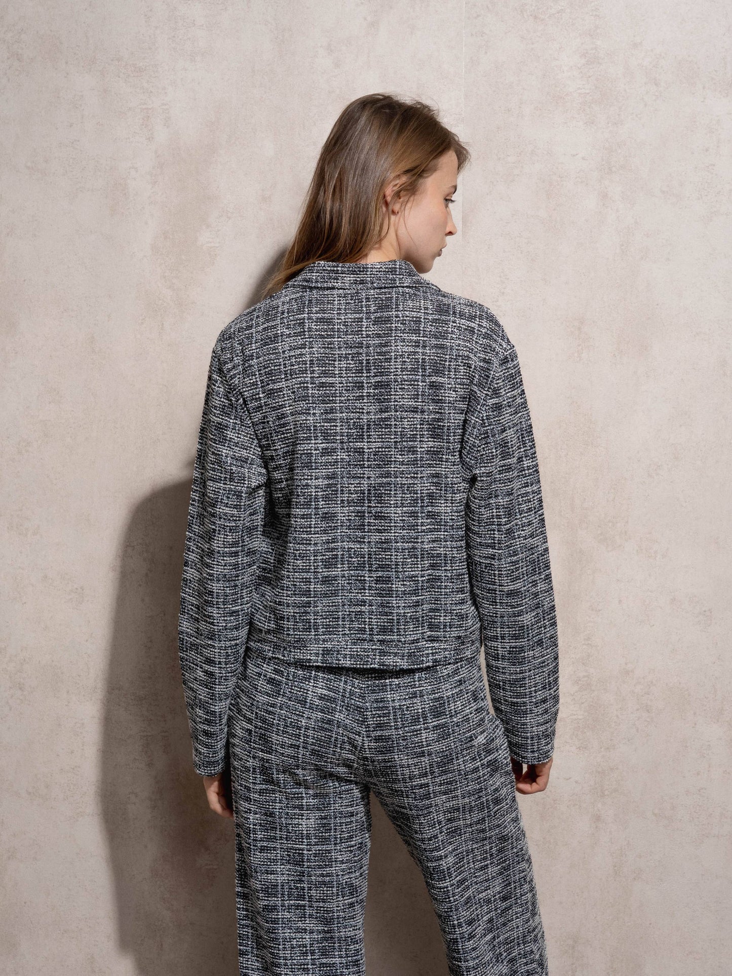 Giacca corta in tweed con bottoni