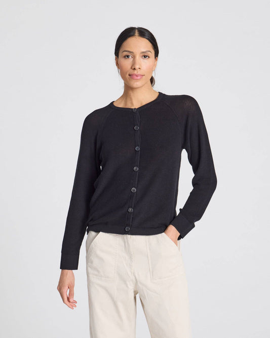Cardigan Ella in cotone biologico a costine con bottoni, nero