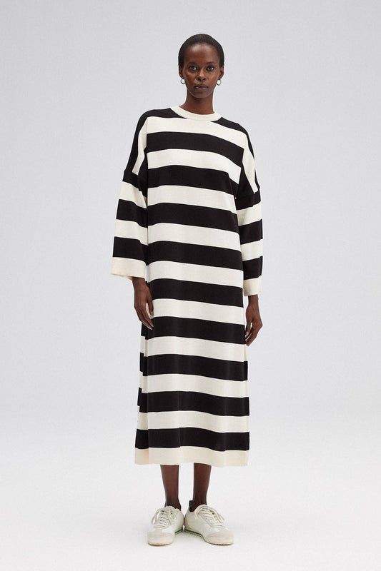 Abito midi oversize in maglia a righe larghe