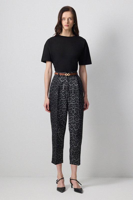 Pantaloni a carota animalier vita alta