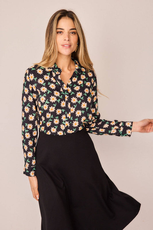 Camicia slim a margherite stile giungla