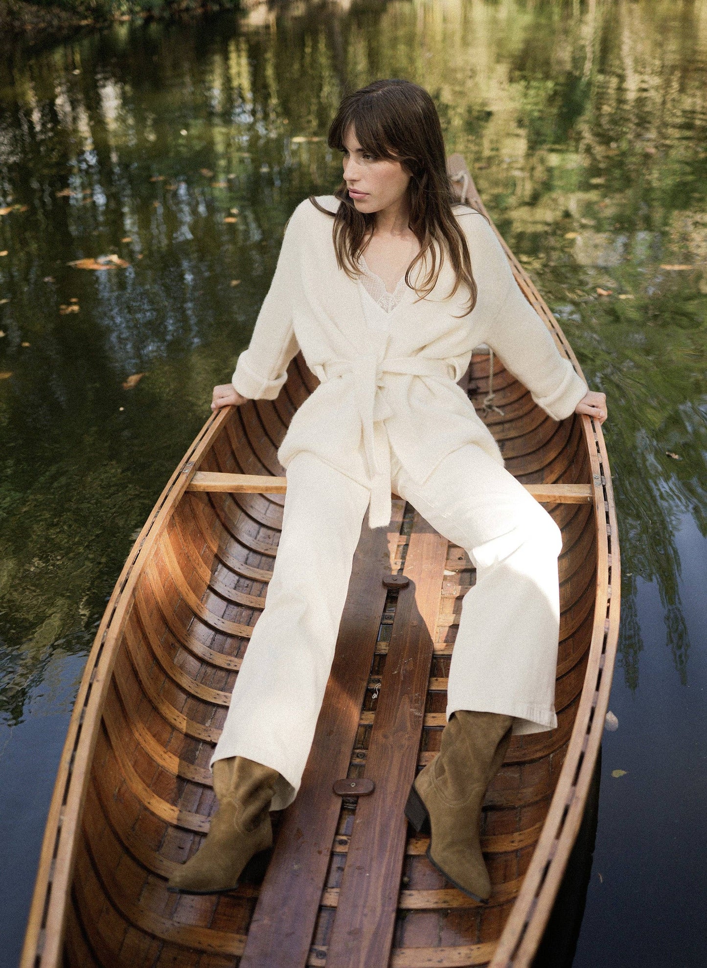 Cardigan Louna écru oversize in maglia calda con cintura