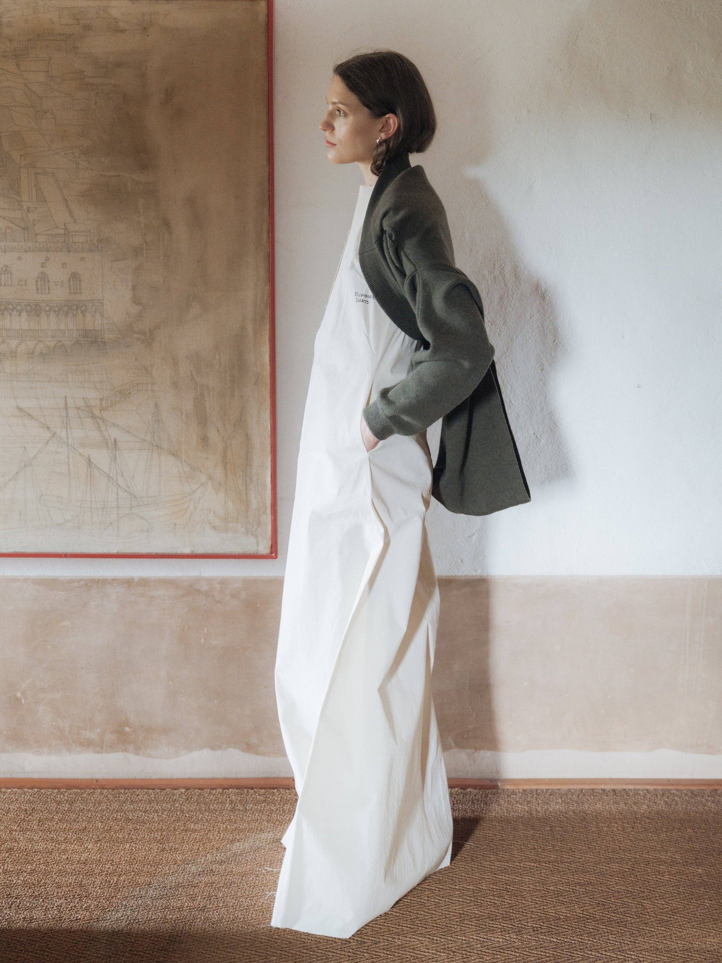 Felpa cropped con cappuccio in lana d’agnello superfine