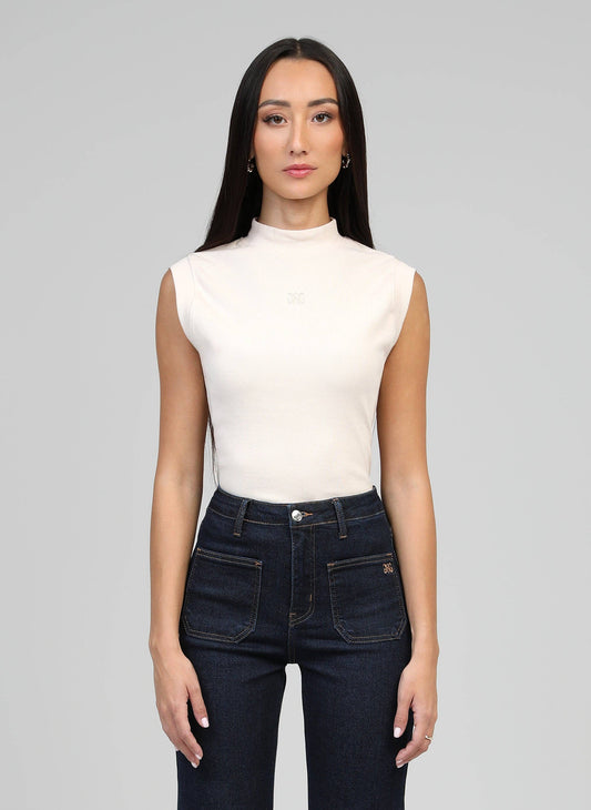 Canotta a coste con collo alto color vaniglia