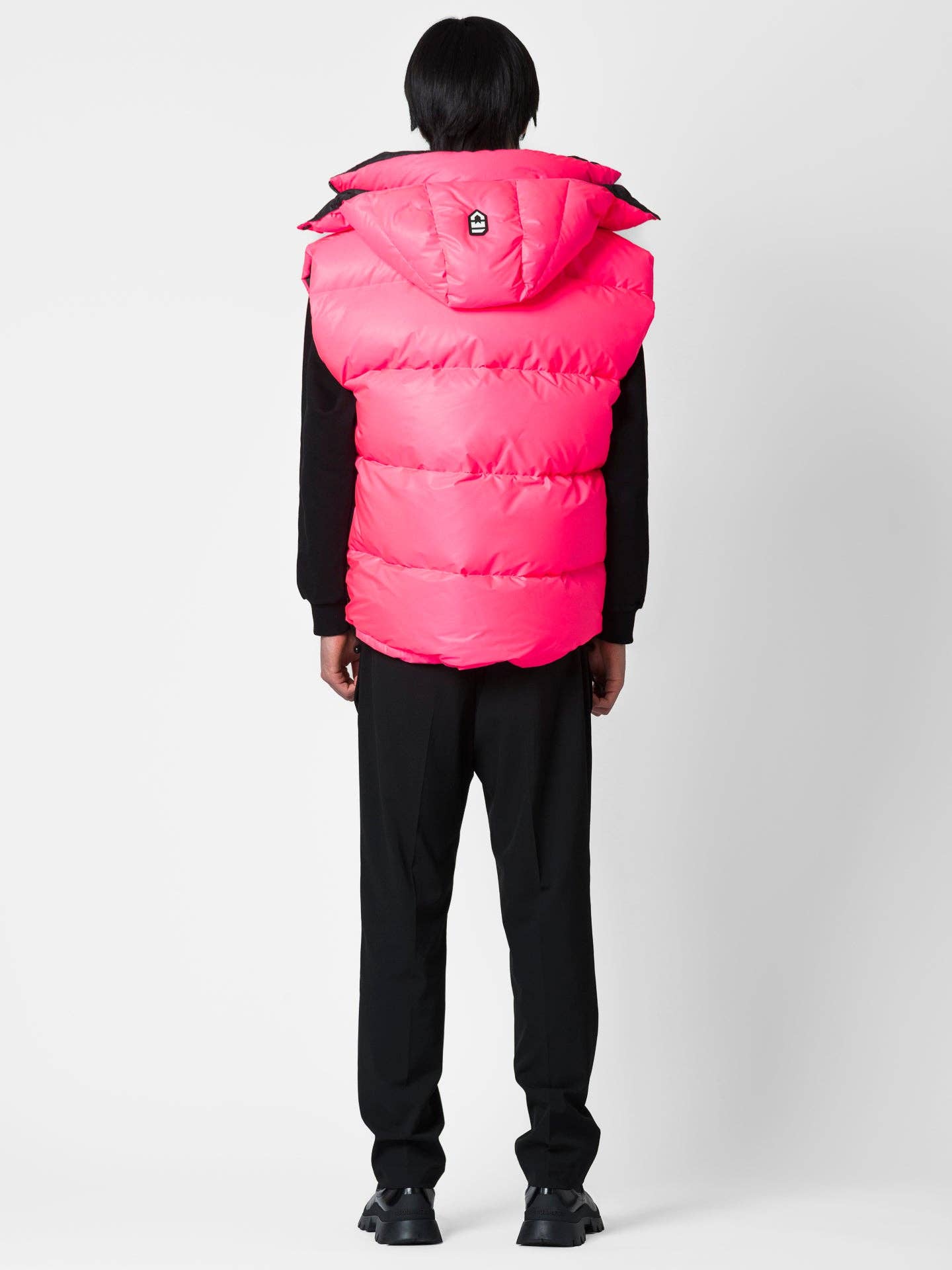 Gilet imbottito fluo con cappuccio removibile