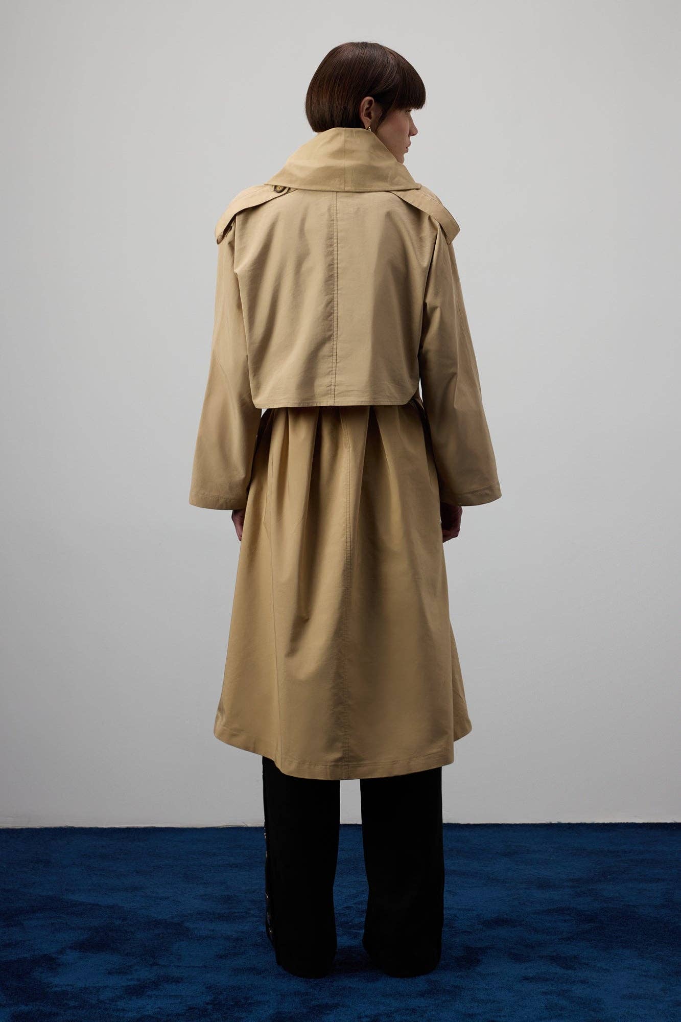 Trench cappotto con collo a scialle