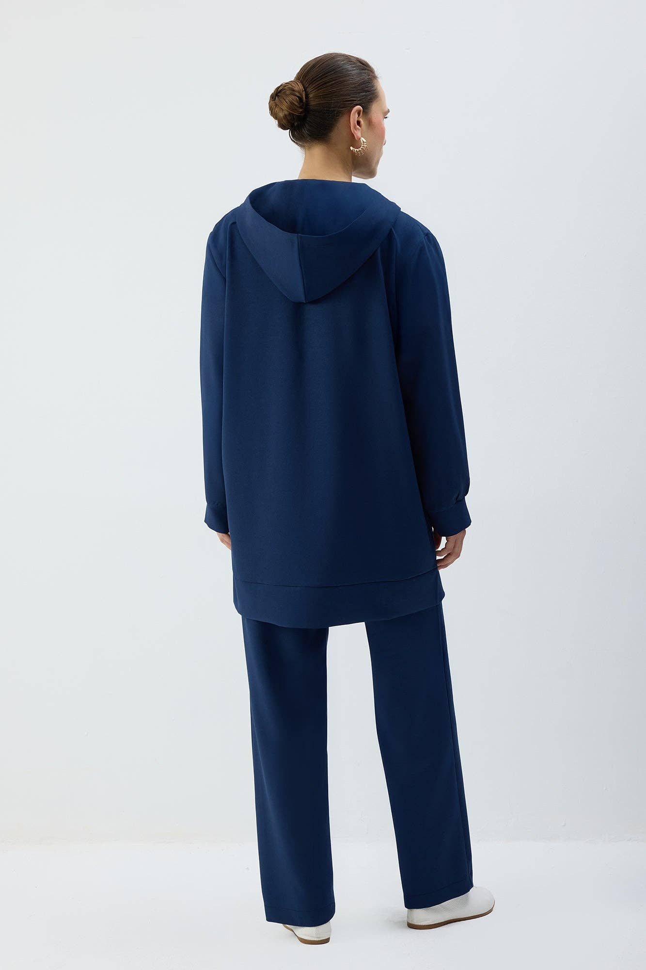 Giacca lunga con cappuccio e zip