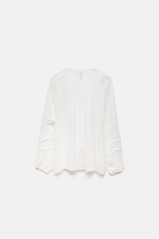 Blusa con pieghe sulle maniche