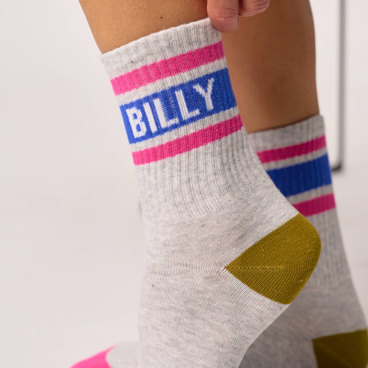 Calzini da tennis grigio mélange a righe blu e rosa