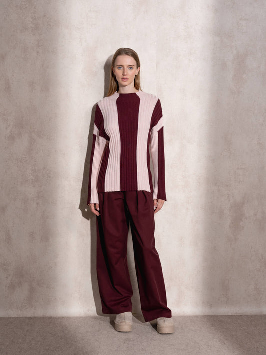 Maglione a collo alto a righe in maglia