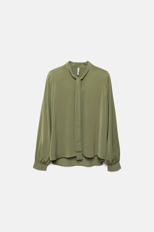 Blusa con fiocco al collo verde salvia