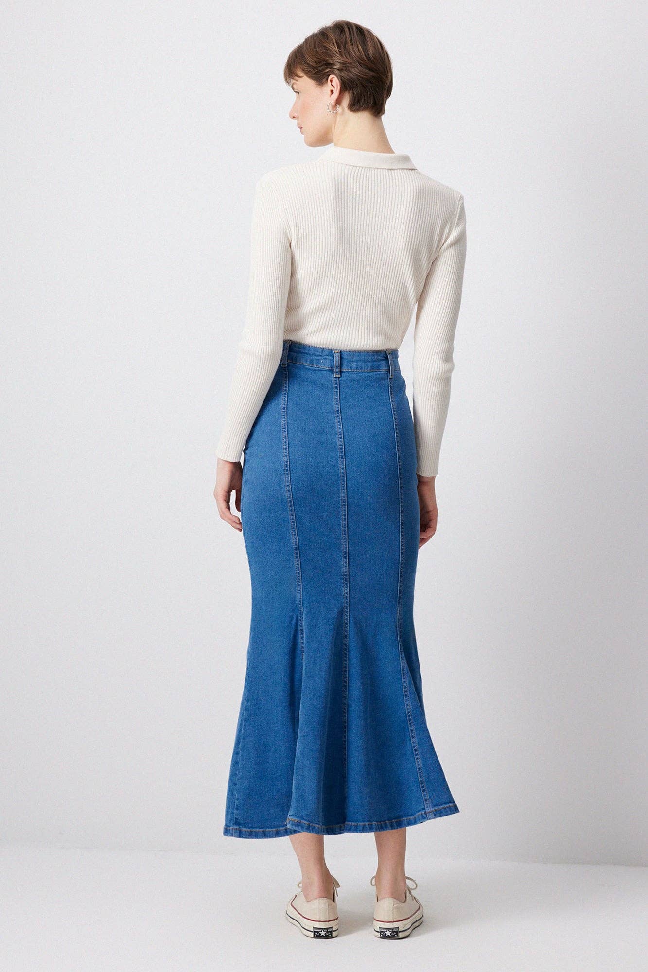 Gonna longuette in denim elasticizzato a sirena a vita alta