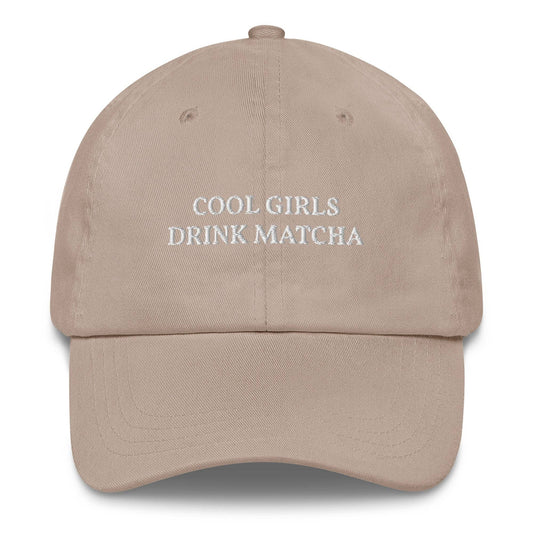 Cappellino da baseball "Cool Girls Drink Matcha" ricamato