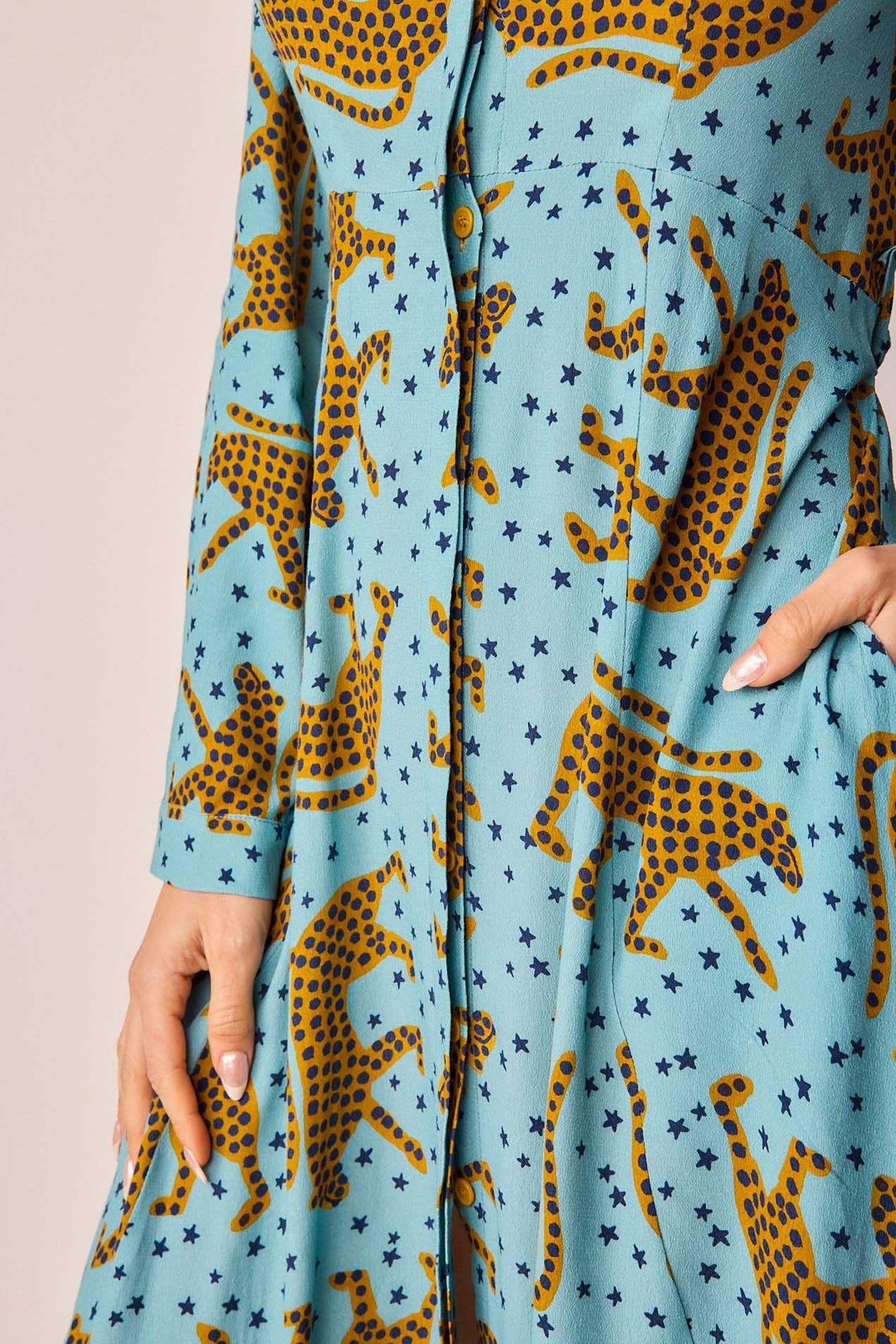 Abito chemisier lungo con stampa animalier