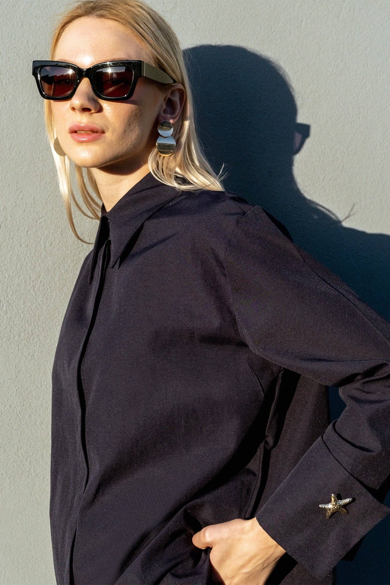 Camicia con stelle marine e polsini ampi in misto cotone