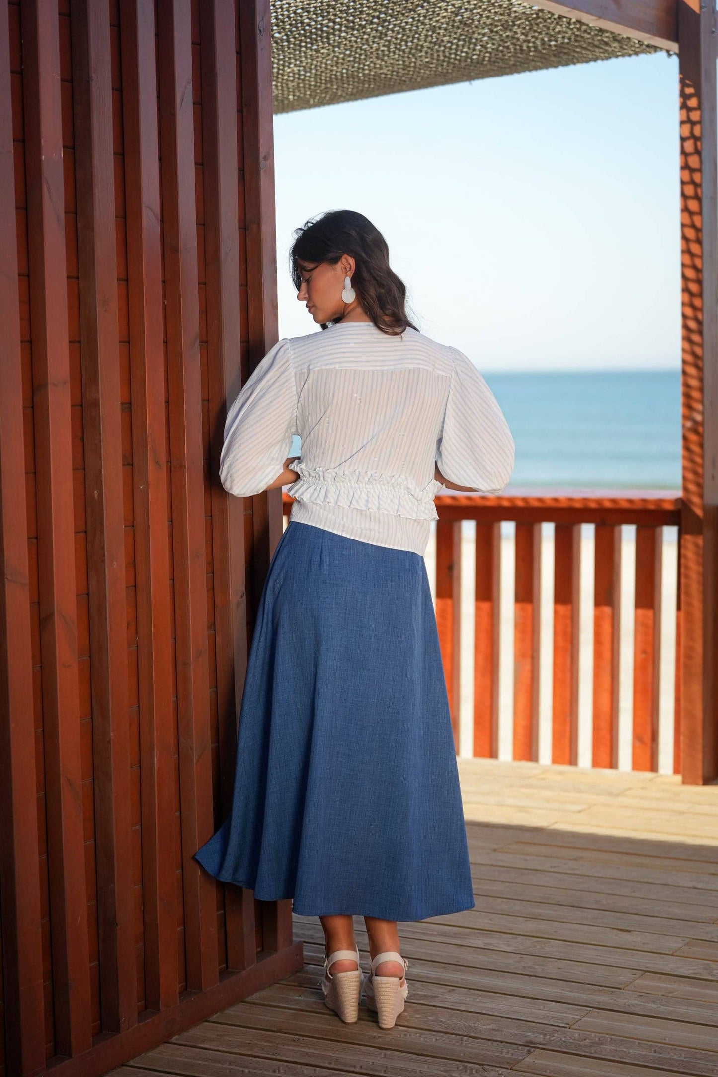 Gonna midi con bottoni frontali