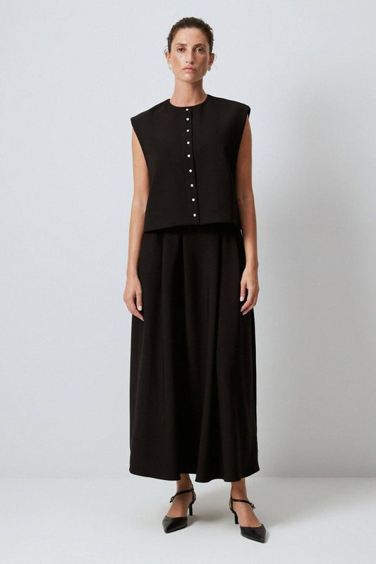 Set gilet e gonna lunga in crêpe con bottoni a pressione