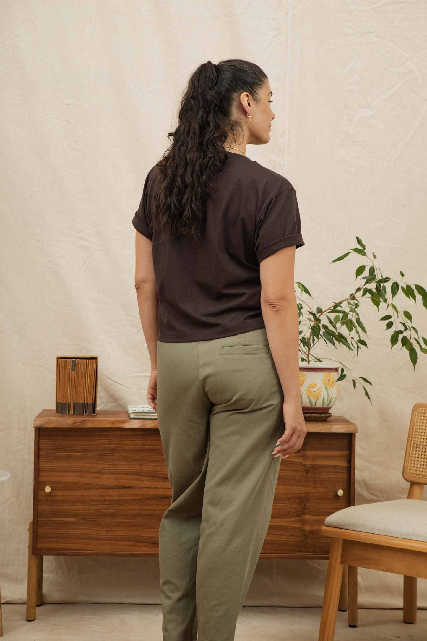 T-shirt boxy in cotone riciclato color tartufo