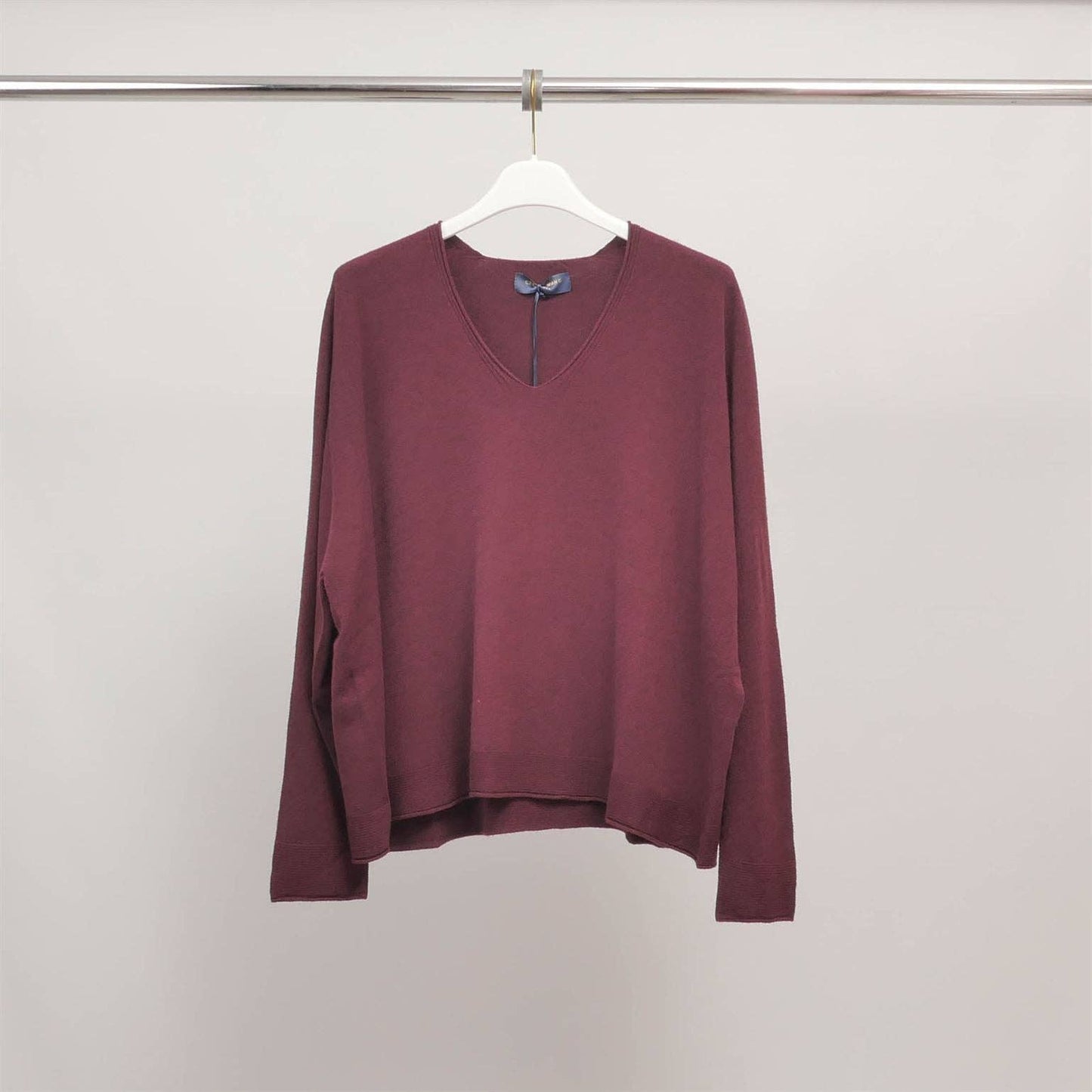 Maglione morbido e fluido con scollo a V