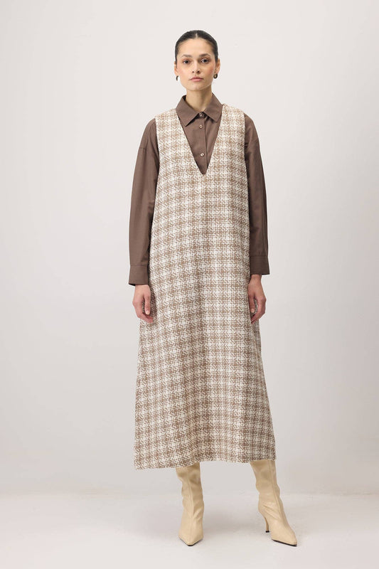 Abito lungo in tweed senza maniche
