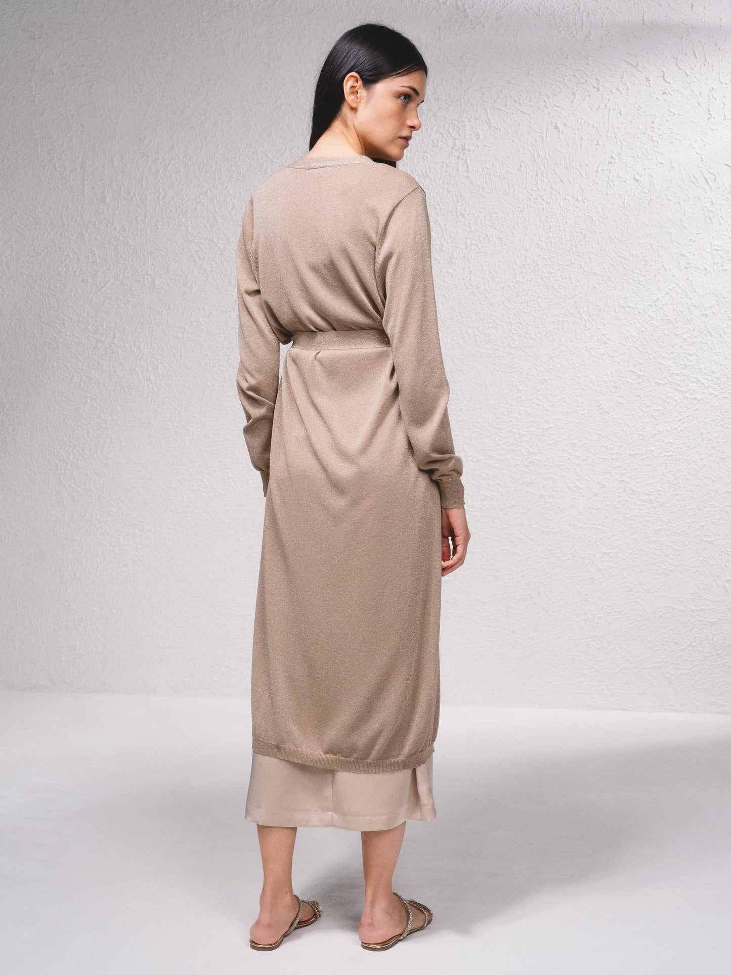 Cappotto lungo lucido con cintura