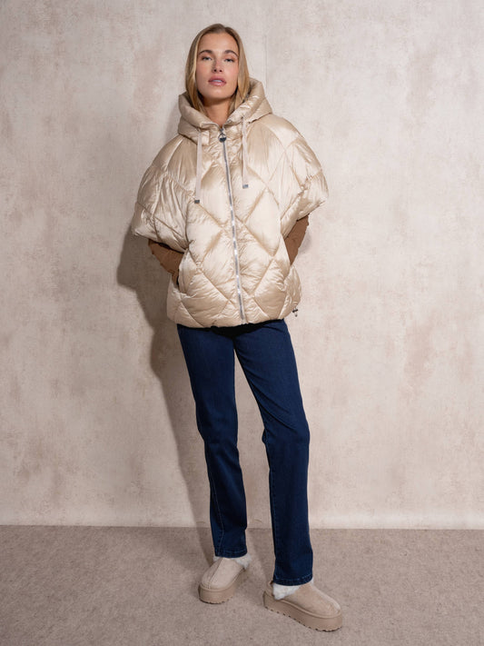 Cappa imbottita oversize con cappuccio e zip