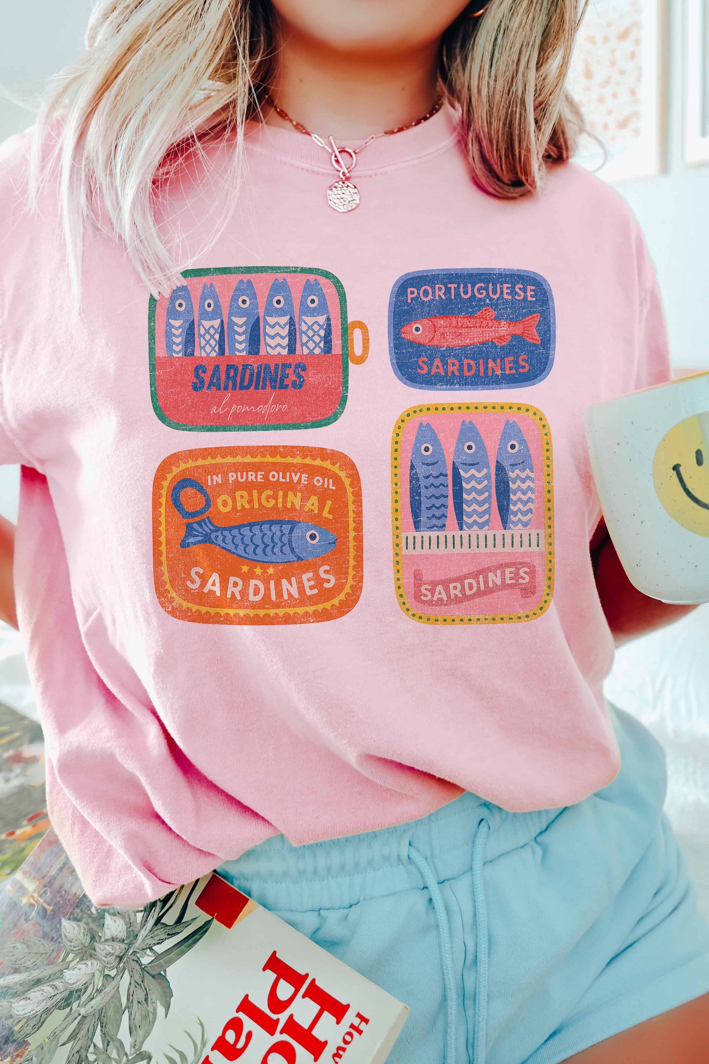 T-shirt oversize con stampa collage di sardine