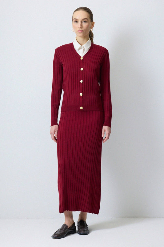 Set coordinato in maglia con cardigan e gonna lunga