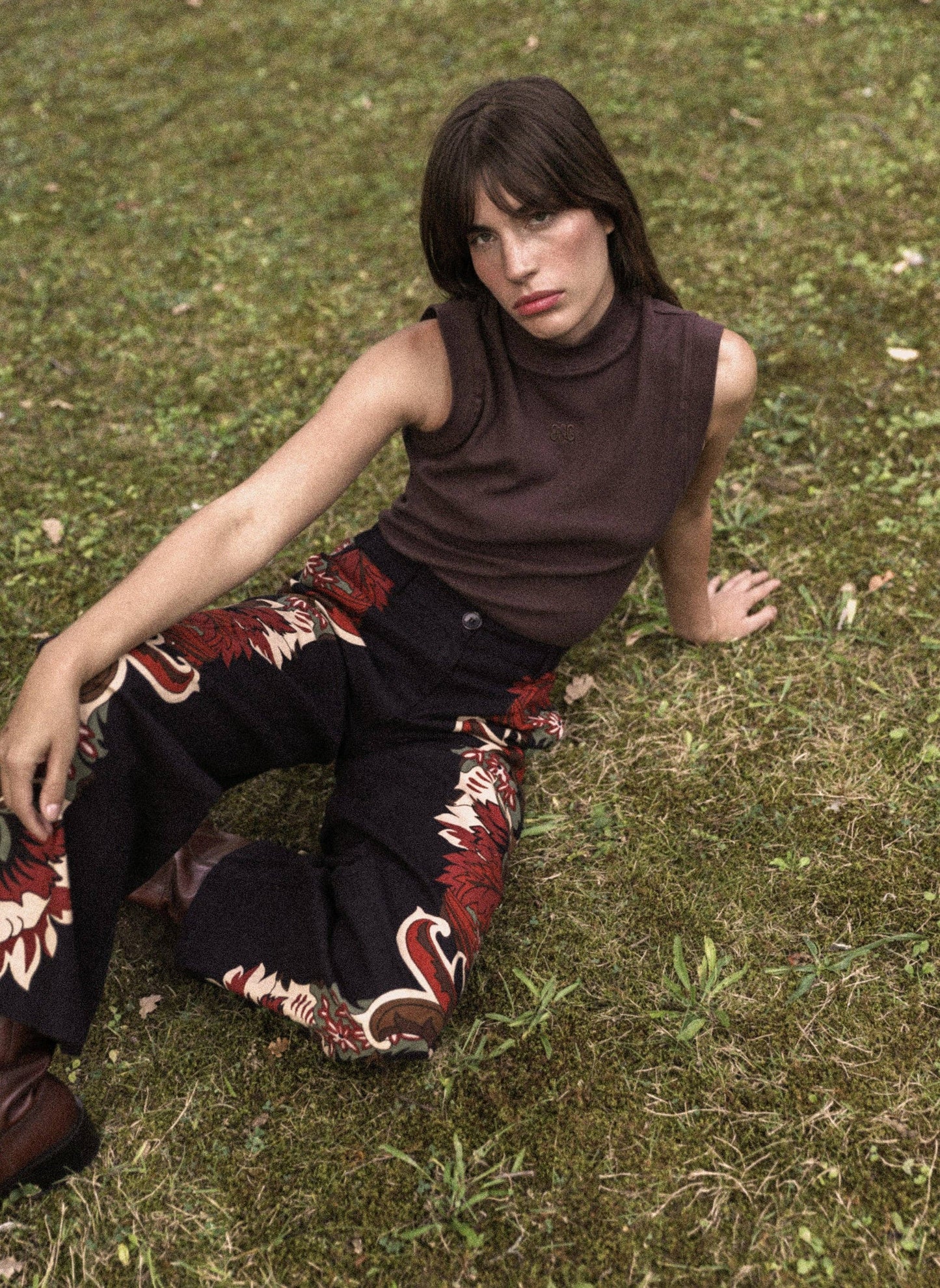 Pantaloni a palazzo a vita alta con stampa romantica