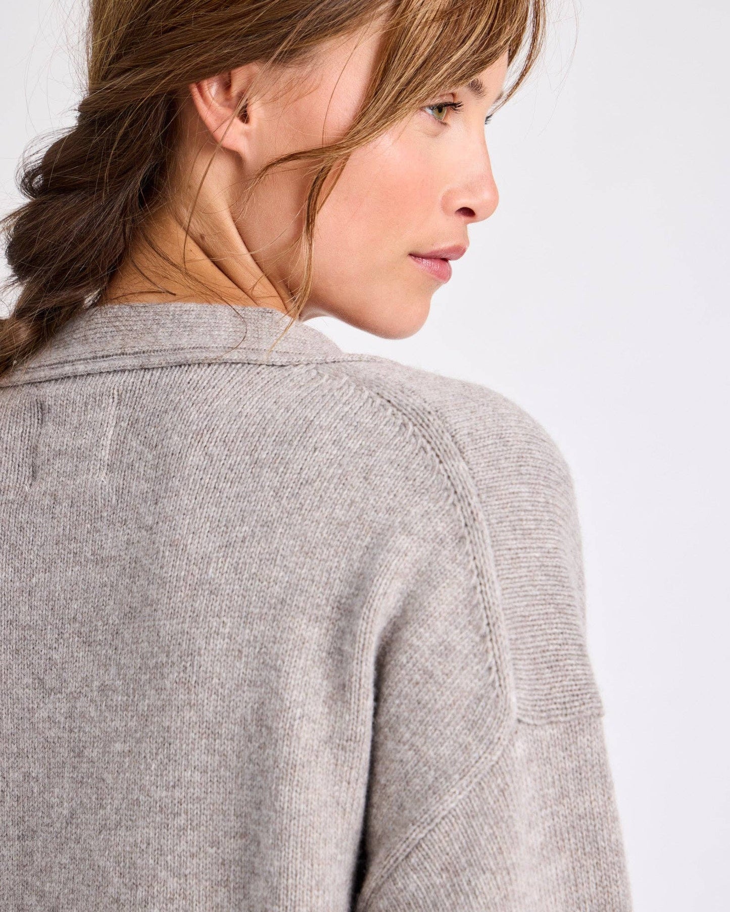 Cardigan Edith in lana d’agnello grigio pietra