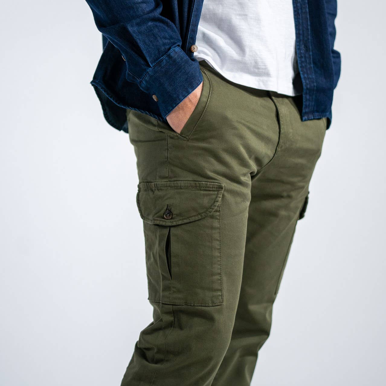 Pantaloni cargo in cotone kaki