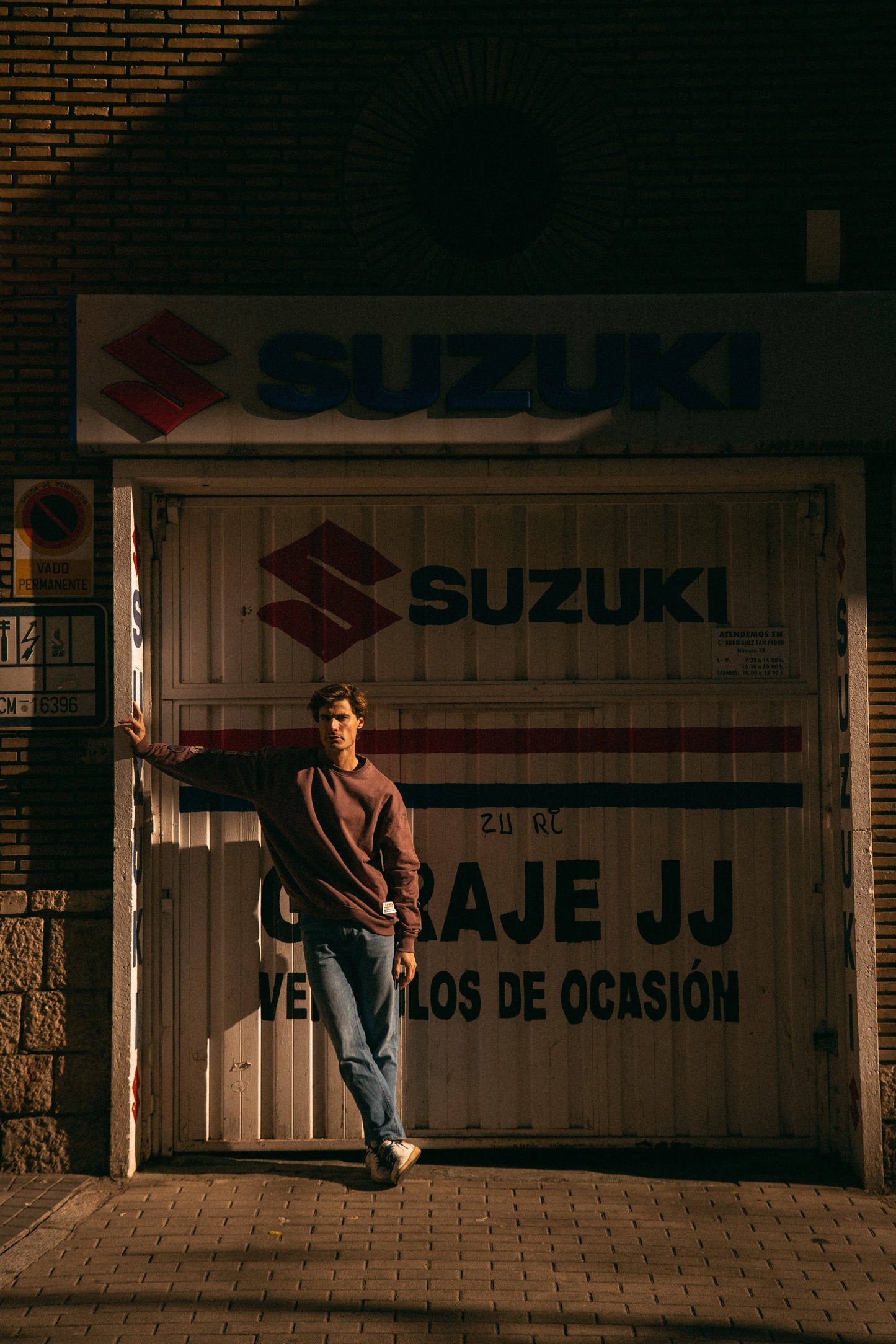 Felpa girocollo oversize con patch