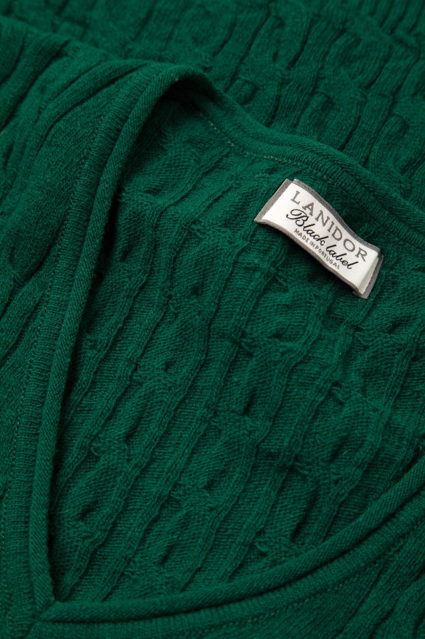 Maglione in Lana a Trecce con Scollo a V