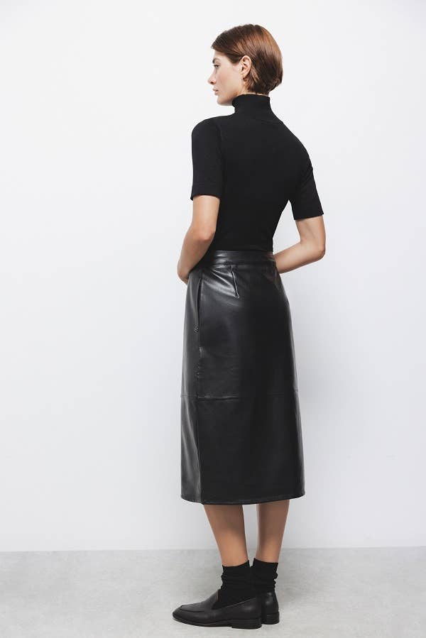 Gonna midi in ecopelle con zip frontale