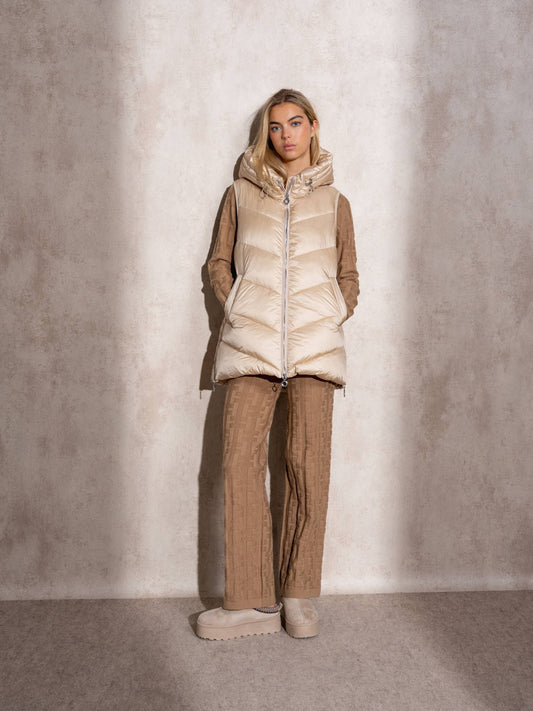 Gilet imbottito lungo con cappuccio da donna